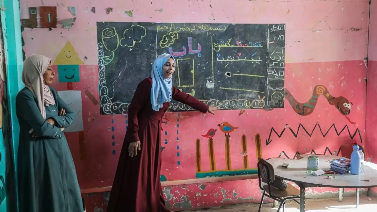 Gazze’de yıkılan okulların yerine evler sınıfa dönüştü 7