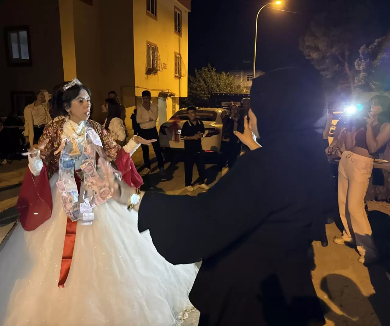 Kahramanmaraş’ta zihinsel engelli genç kızın gelinlik hayali gerçekleşti 4