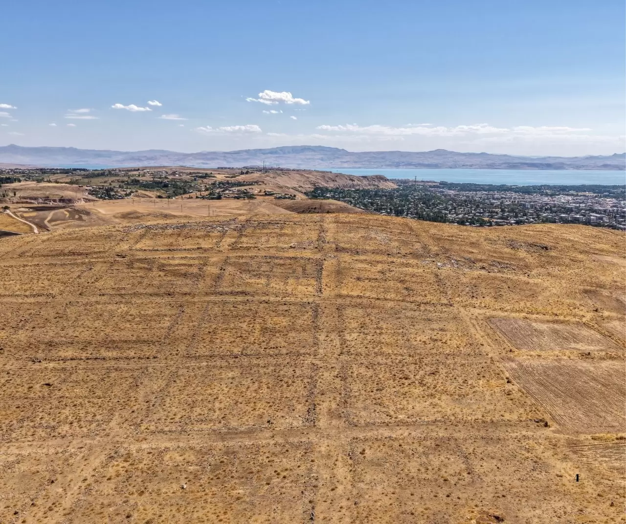 Zernaki Tepe’de 6 yeni kitabe bulundu: 3 bin yıllık antik kent gün yüzüne çıkıyor 7