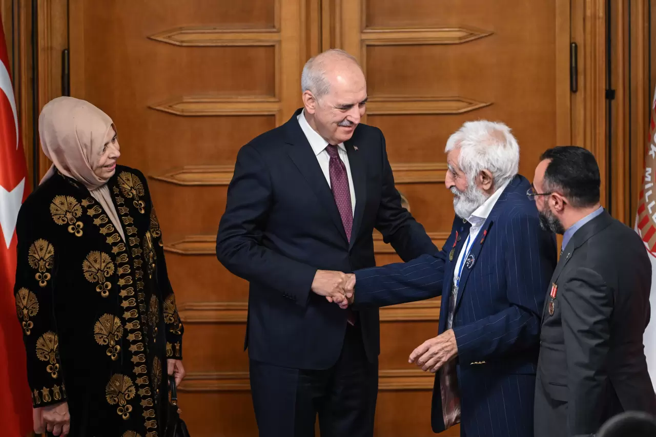 CHP'nin olmadığı resepsiyonda ne kriz ne gerginlik vardı. İşte resepsiyondan sıcak kareler... 7