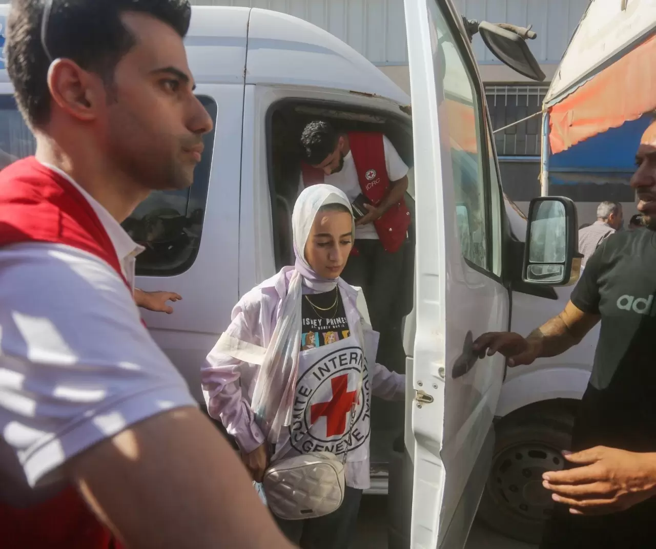 İsrail, Gazze’den alıkoyduğu 13 Filistinli esiri aylar sonra serbest bıraktı 10