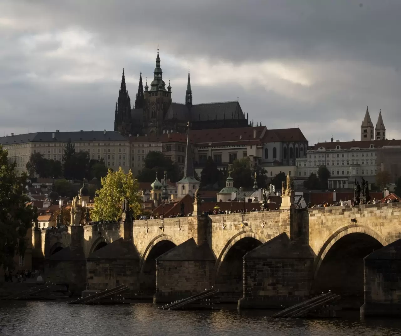 Sonbahar Prag’da büyüleyici renkler sunuyor 5