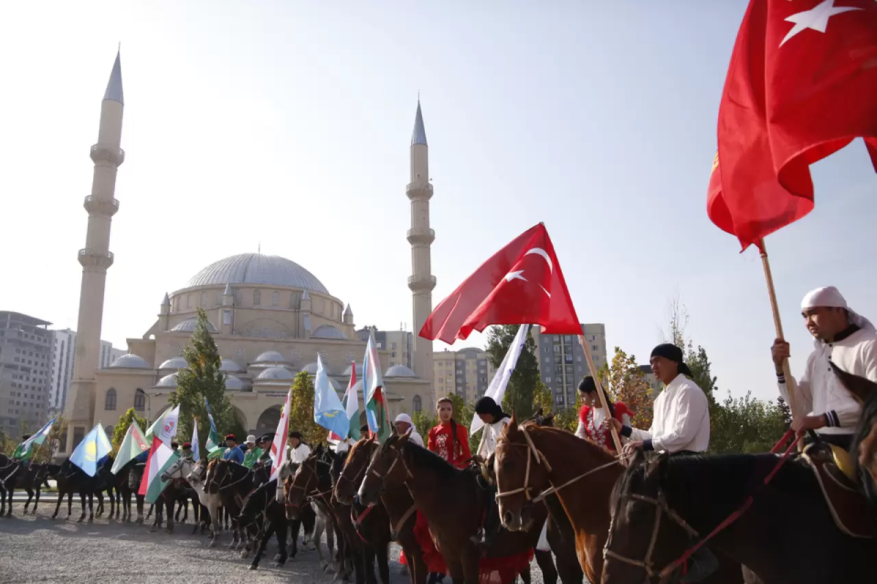 Kırgızistan-Türkiye Manas Üniversitesi'nde 2. Geleneksel Spor Oyunları heyecanı 5
