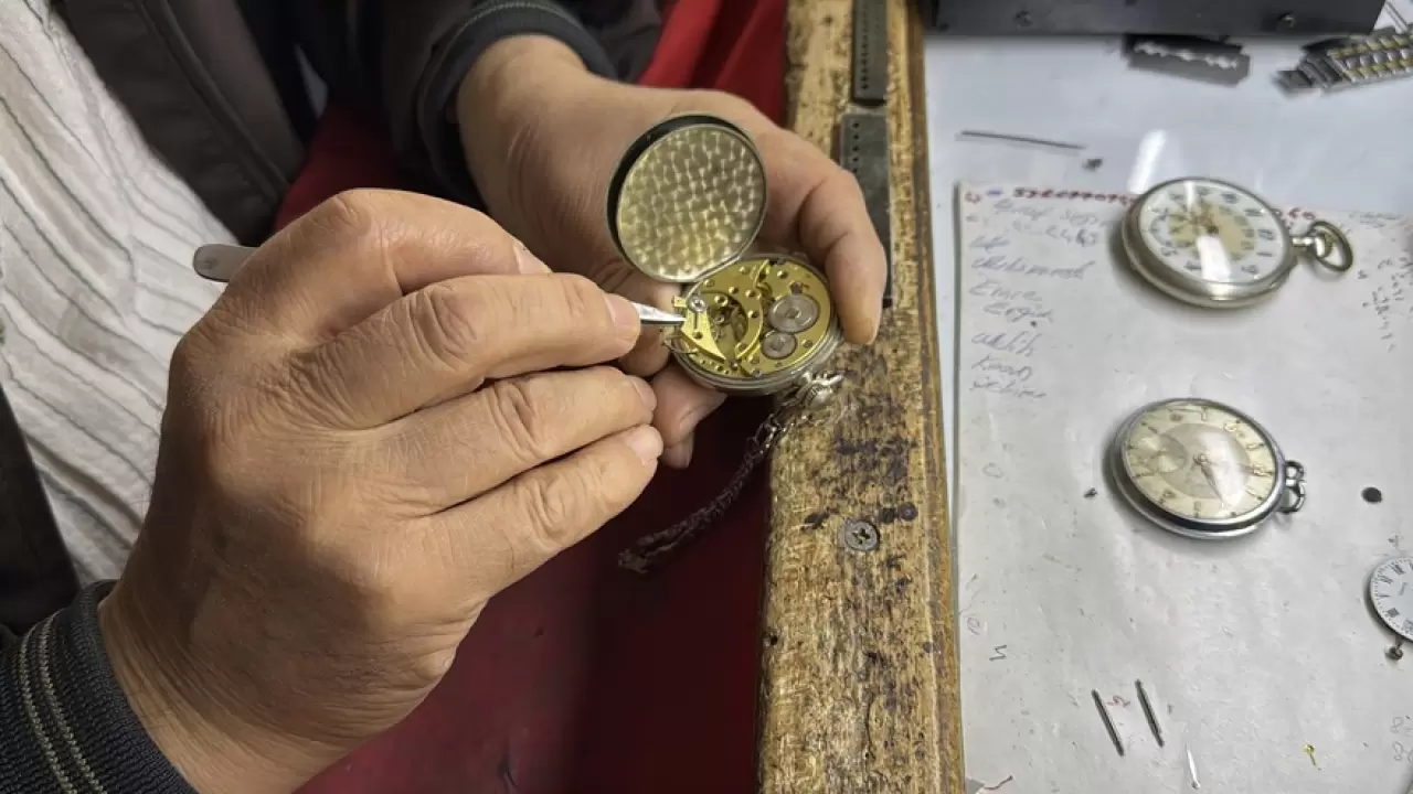 Karabüklü saat tamircisi yarım asırdır saatleri ayarlıyor 6