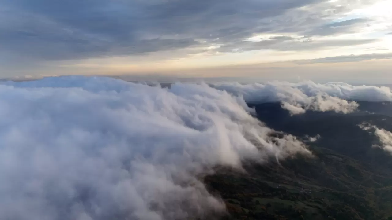 Samsun'da 1650 rakımlı Dürtmen Dağı'ndaki "sis denizi" dronla görüntülendi 4