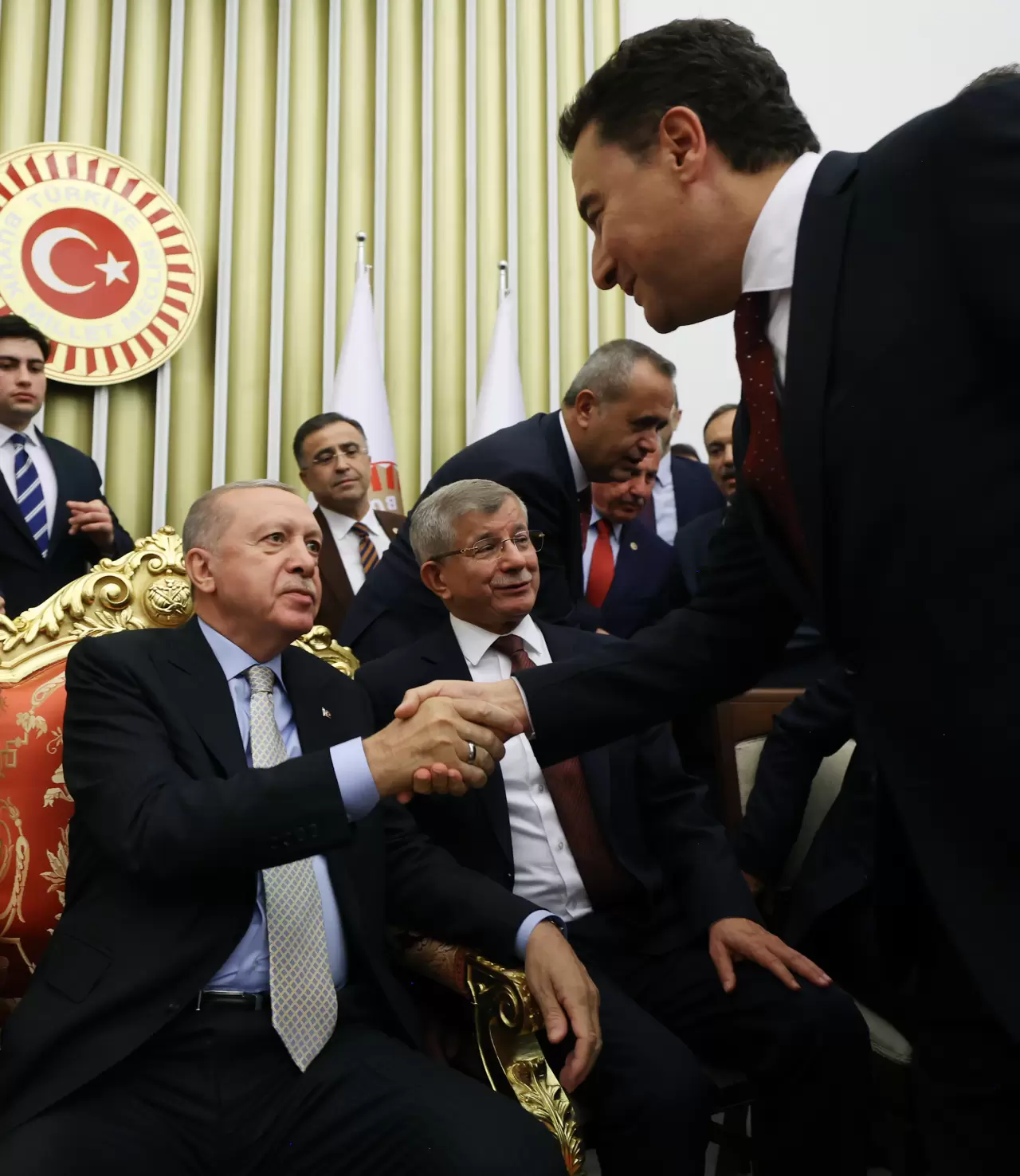 CHP'nin olmadığı resepsiyonda ne kriz ne gerginlik vardı. İşte resepsiyondan sıcak kareler... 3