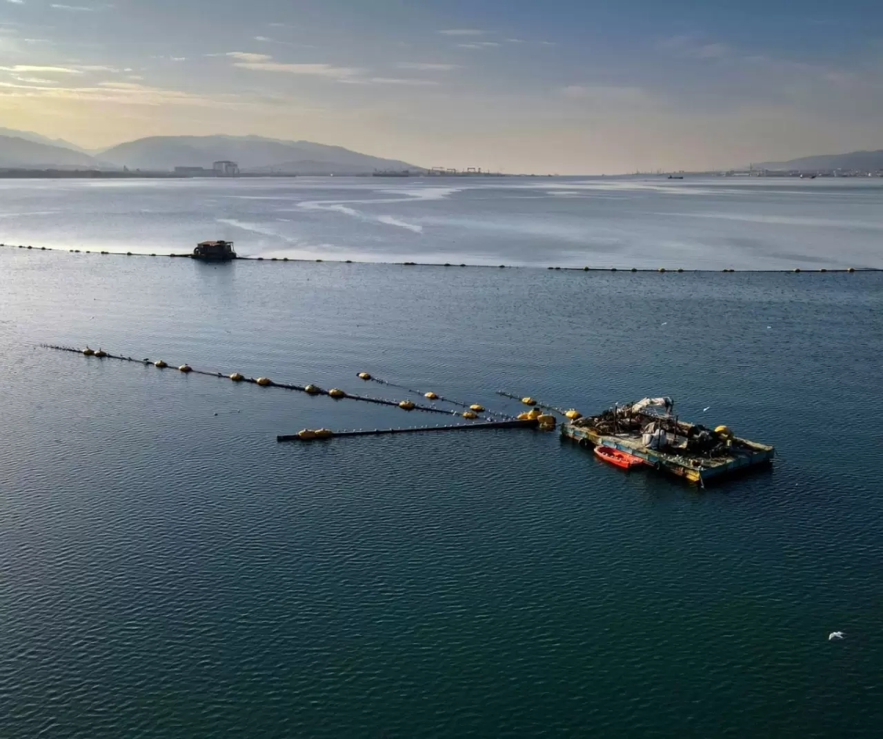 İzmit Körfezi’nde 1,6 milyon metreküp dip çamuru temizlendi 1