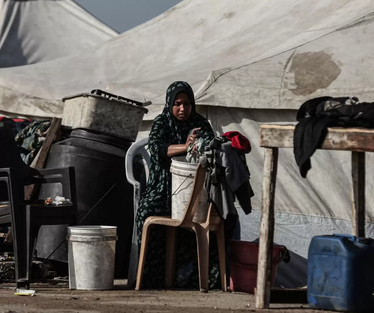 Gazze’de hayatta kalma mücadelesi: Filistinliler En-Nuvari Tepesi’nde çadırlara sığındı 10