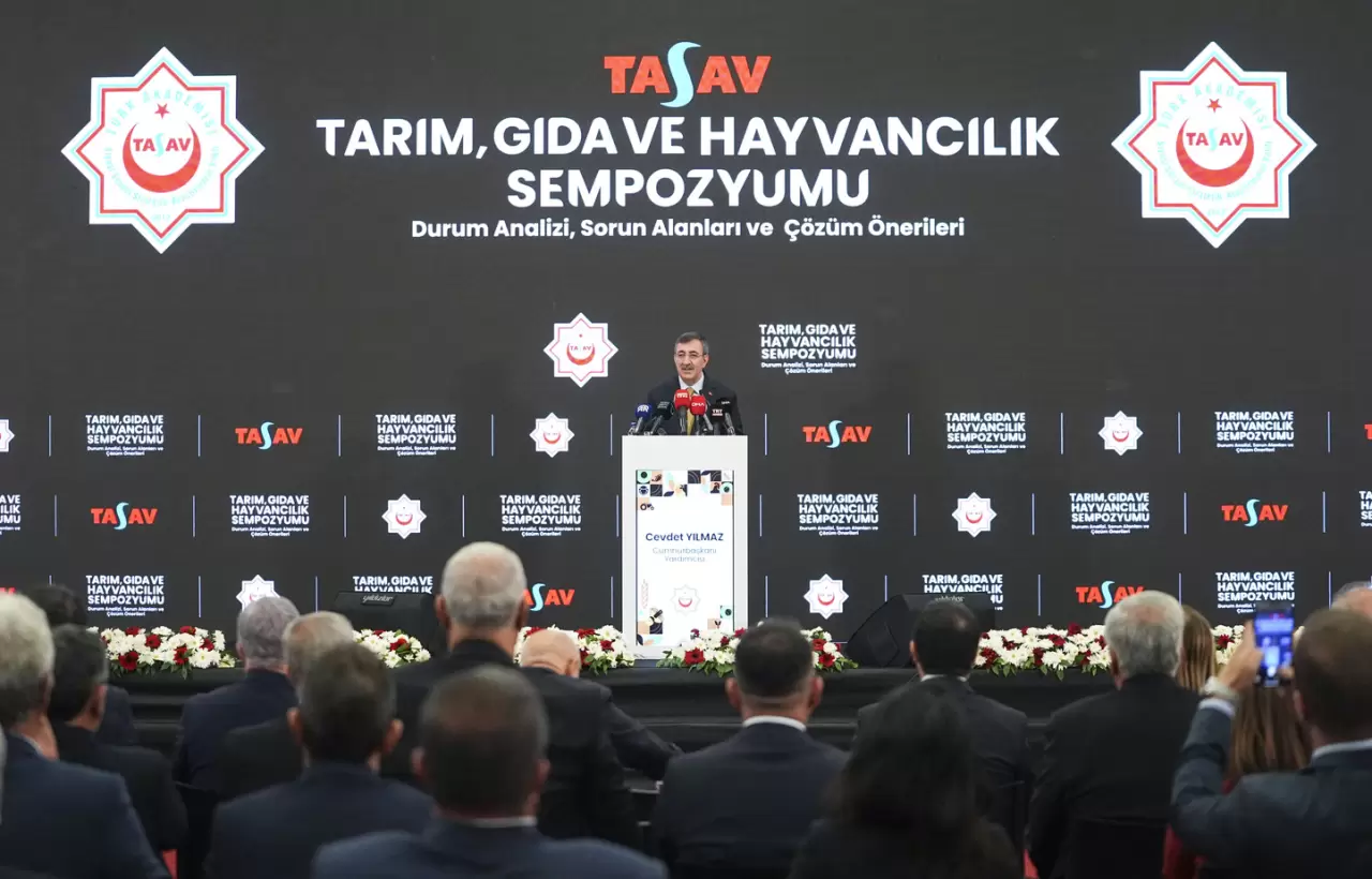 Cevdet Yılmaz Tarım, Gıda ve Hayvancılık Sempozyumu'nda konuştu 3