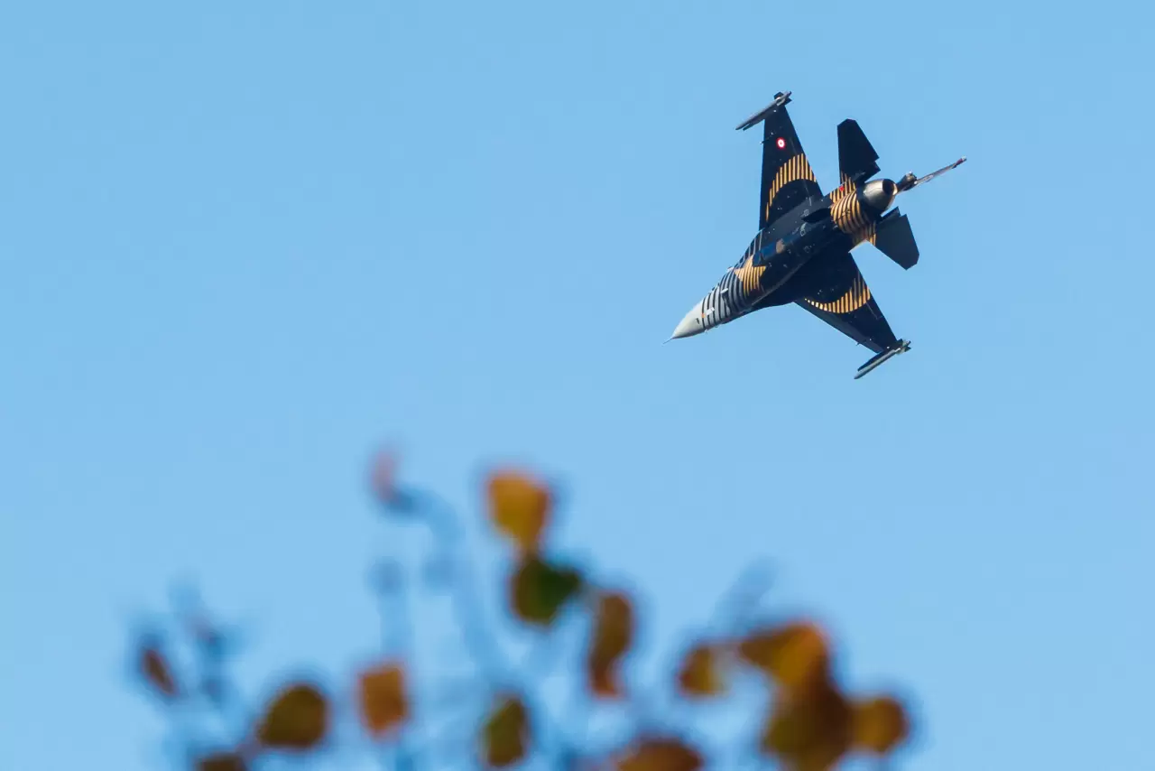 SOLOTÜRK'ten Anıtkabir üzerinde Cumhuriyet'in 102. yıl dönümüne özel uçuş gösterisi 5