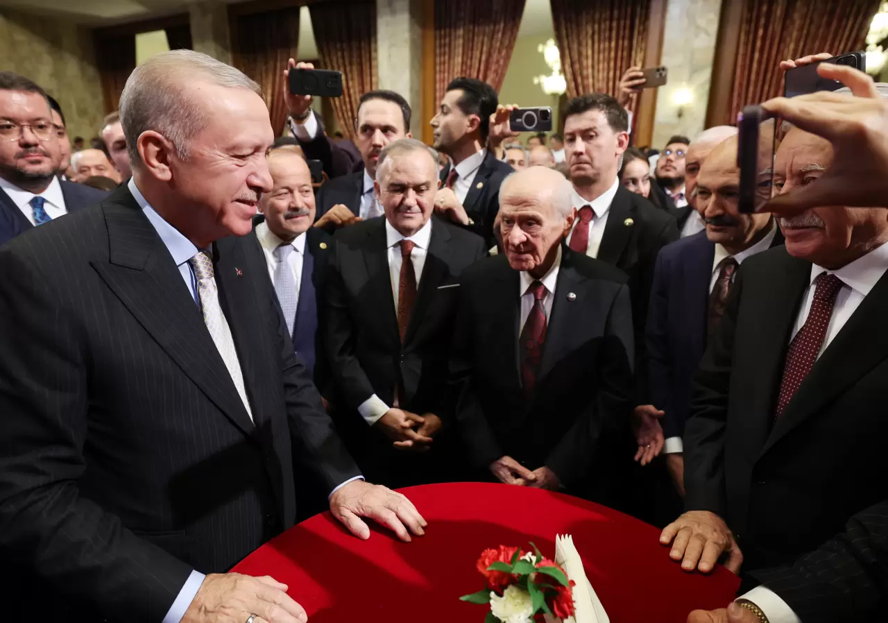 CHP'nin olmadığı resepsiyonda ne kriz ne gerginlik vardı. İşte resepsiyondan sıcak kareler... 6