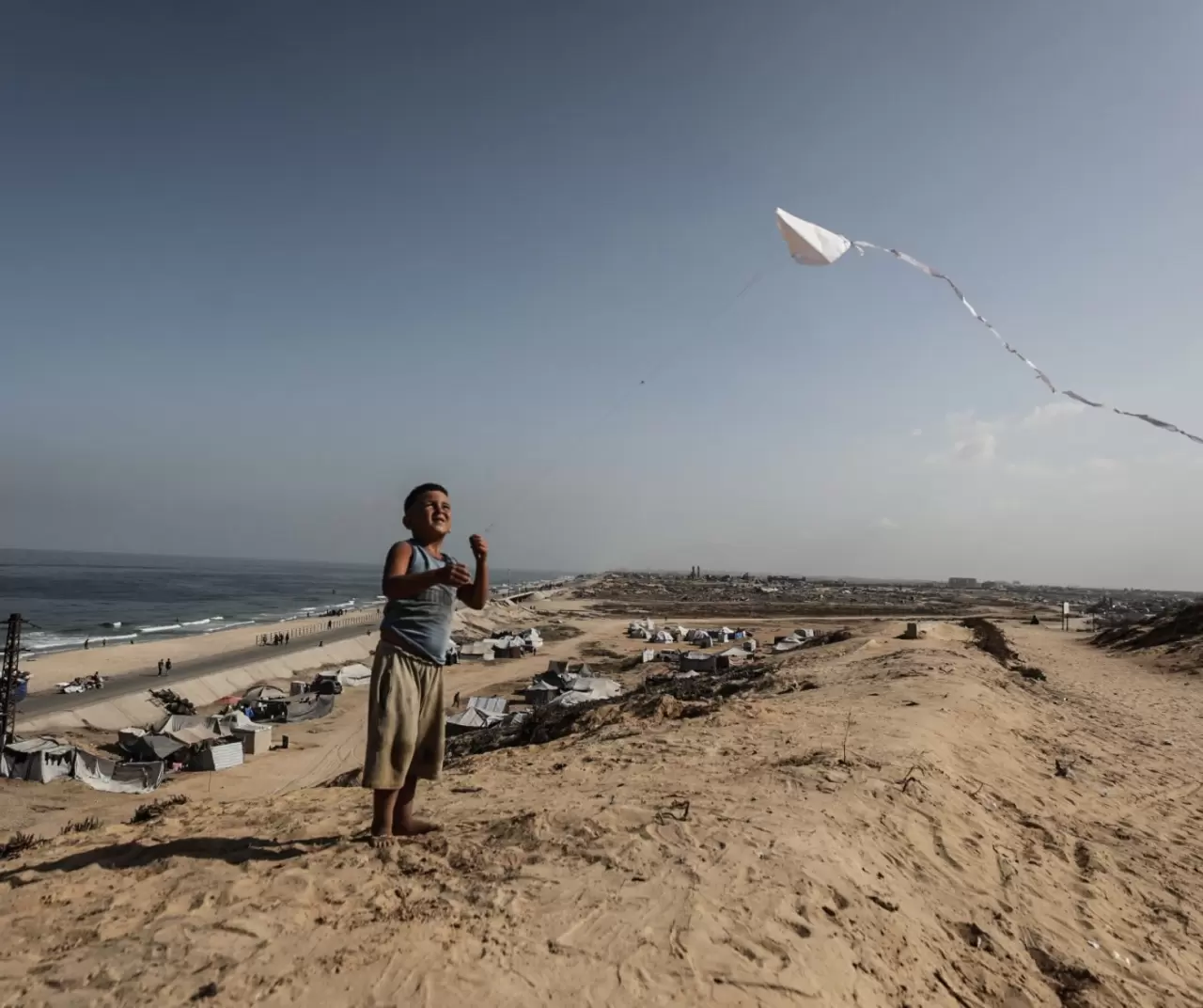 Gazze’de hayatta kalma mücadelesi: Filistinliler En-Nuvari Tepesi’nde çadırlara sığındı 6