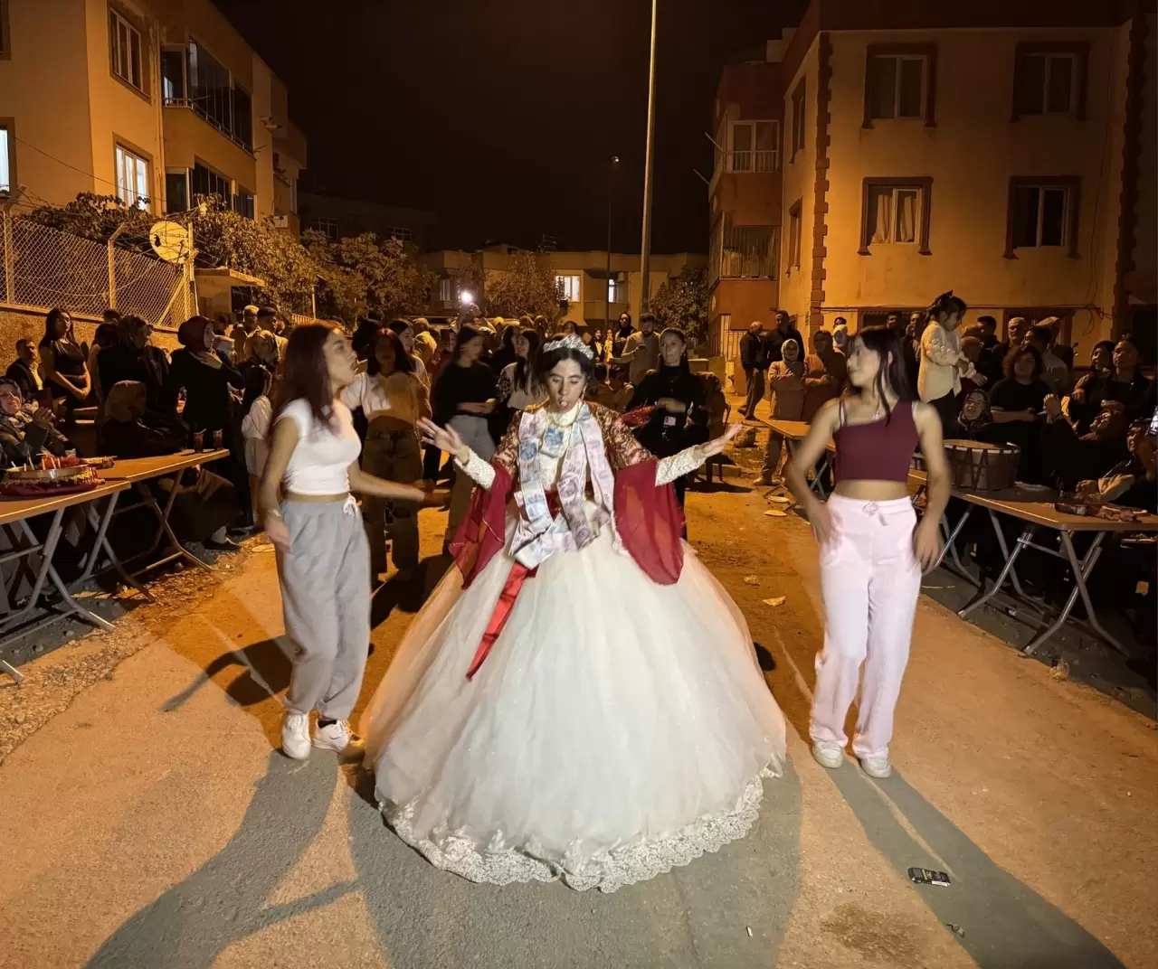 Kahramanmaraş’ta zihinsel engelli genç kızın gelinlik hayali gerçekleşti 5