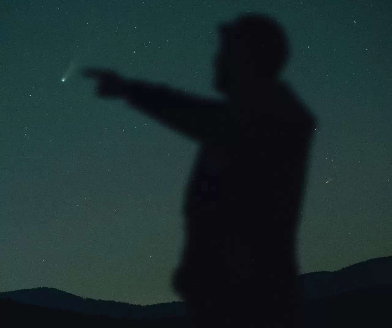 Debrad semalarında büyüleyici gösteri: Lemmon Kuyruklu Yıldızı gökyüzünü aydınlattı 6