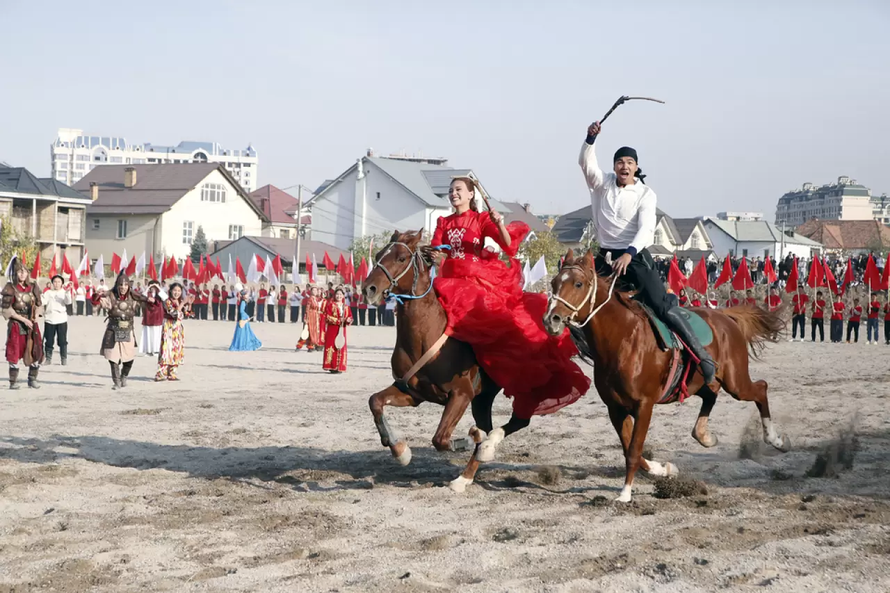 Kırgızistan-Türkiye Manas Üniversitesi'nde 2. Geleneksel Spor Oyunları heyecanı 7