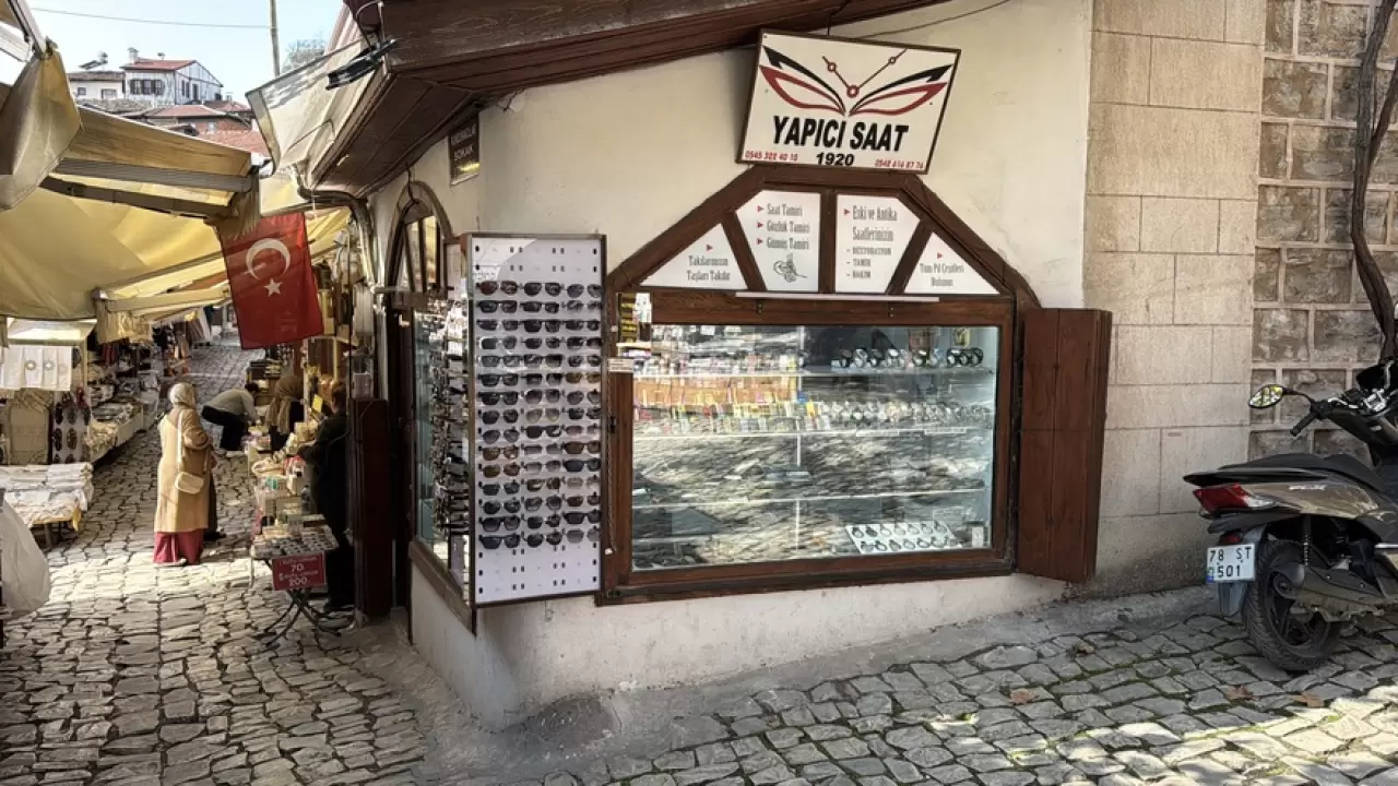 Karabüklü saat tamircisi yarım asırdır saatleri ayarlıyor 2