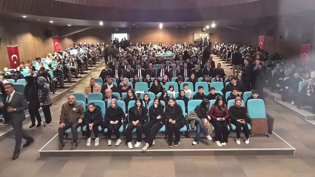 Yozgat’ta 09.05’te hayat durdu: Atatürk, 87. ölüm yılında Yozgat’ta anıldı 4