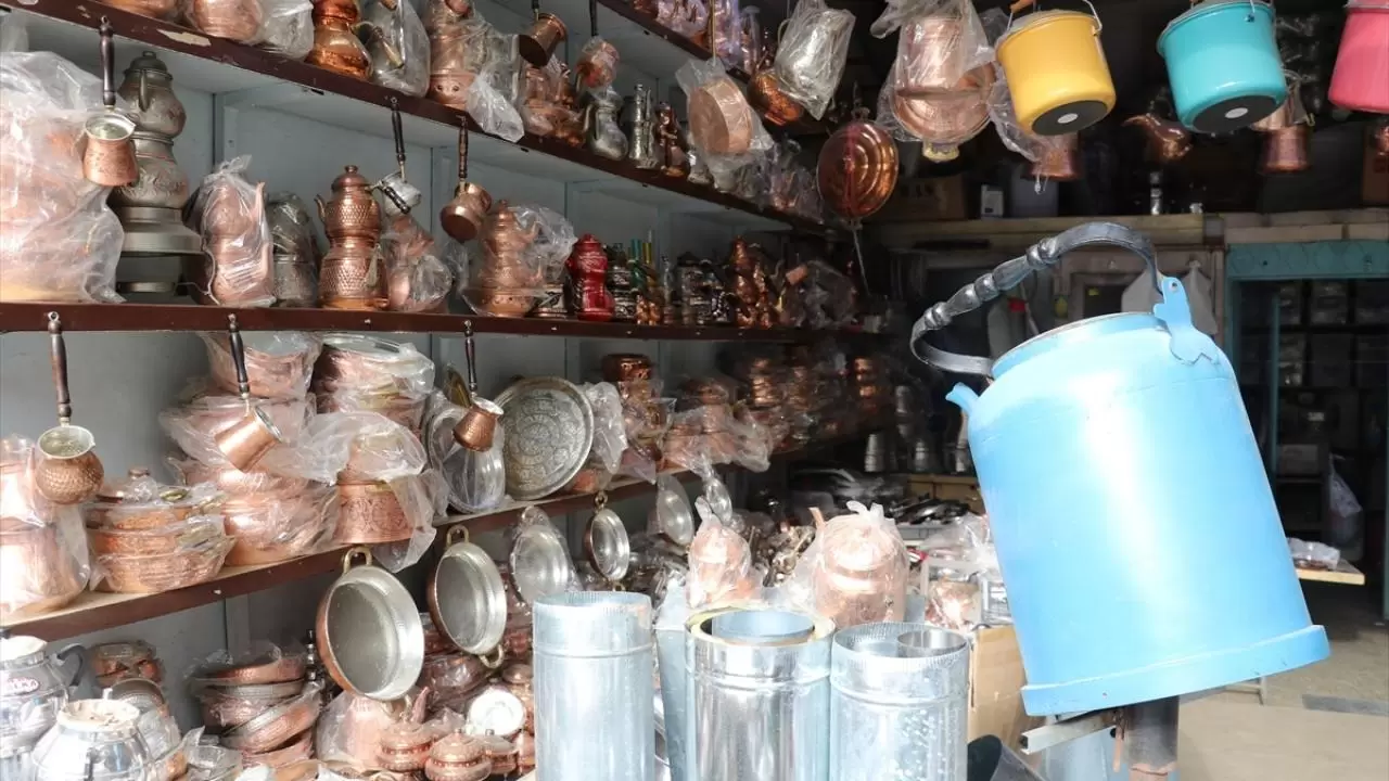 41 yıllık mesleğini bırakıp "unutulmasın" diye kalaycılığa başladı 4