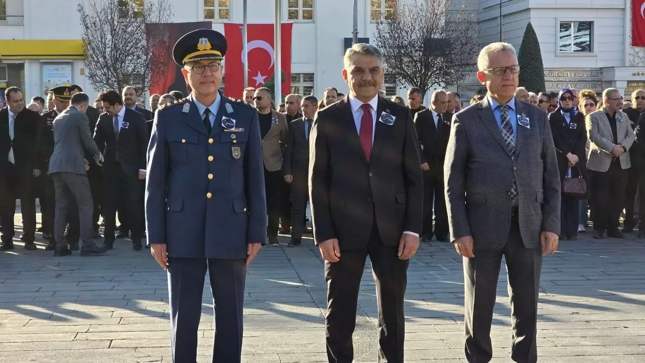 Yozgat’ta 09.05’te hayat durdu: Atatürk, 87. ölüm yılında Yozgat’ta anıldı 2