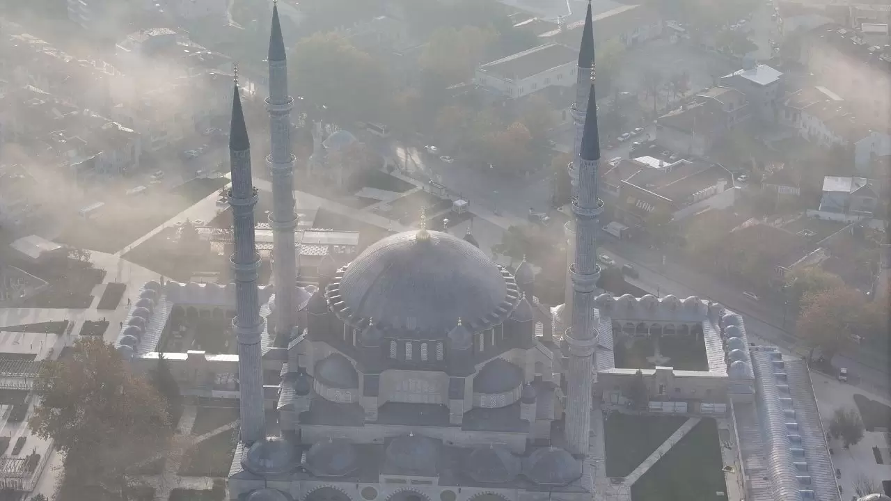 Tarihi yapı havadan böyle görüntülendi 7