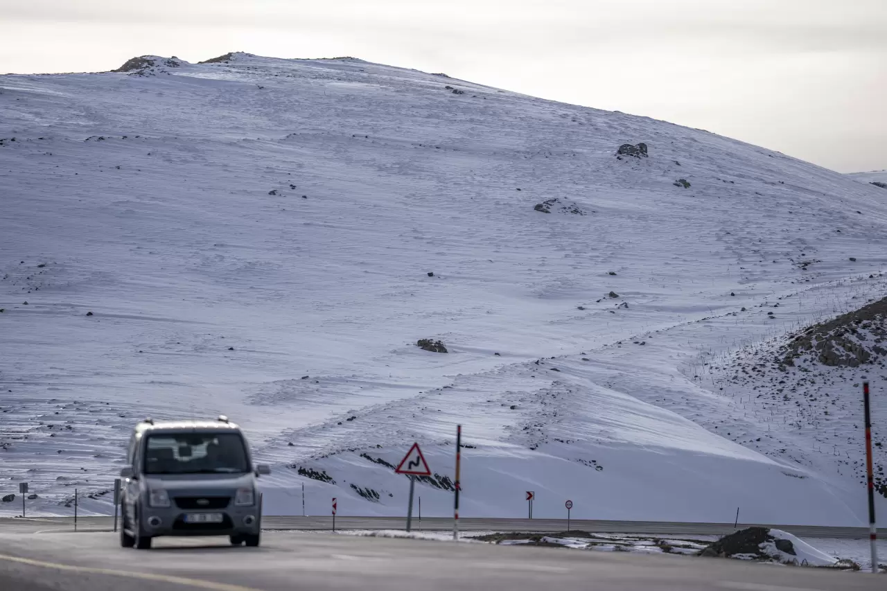Erzurum ile Ardahan'da sis ve soğuk hava etkili oldu 7