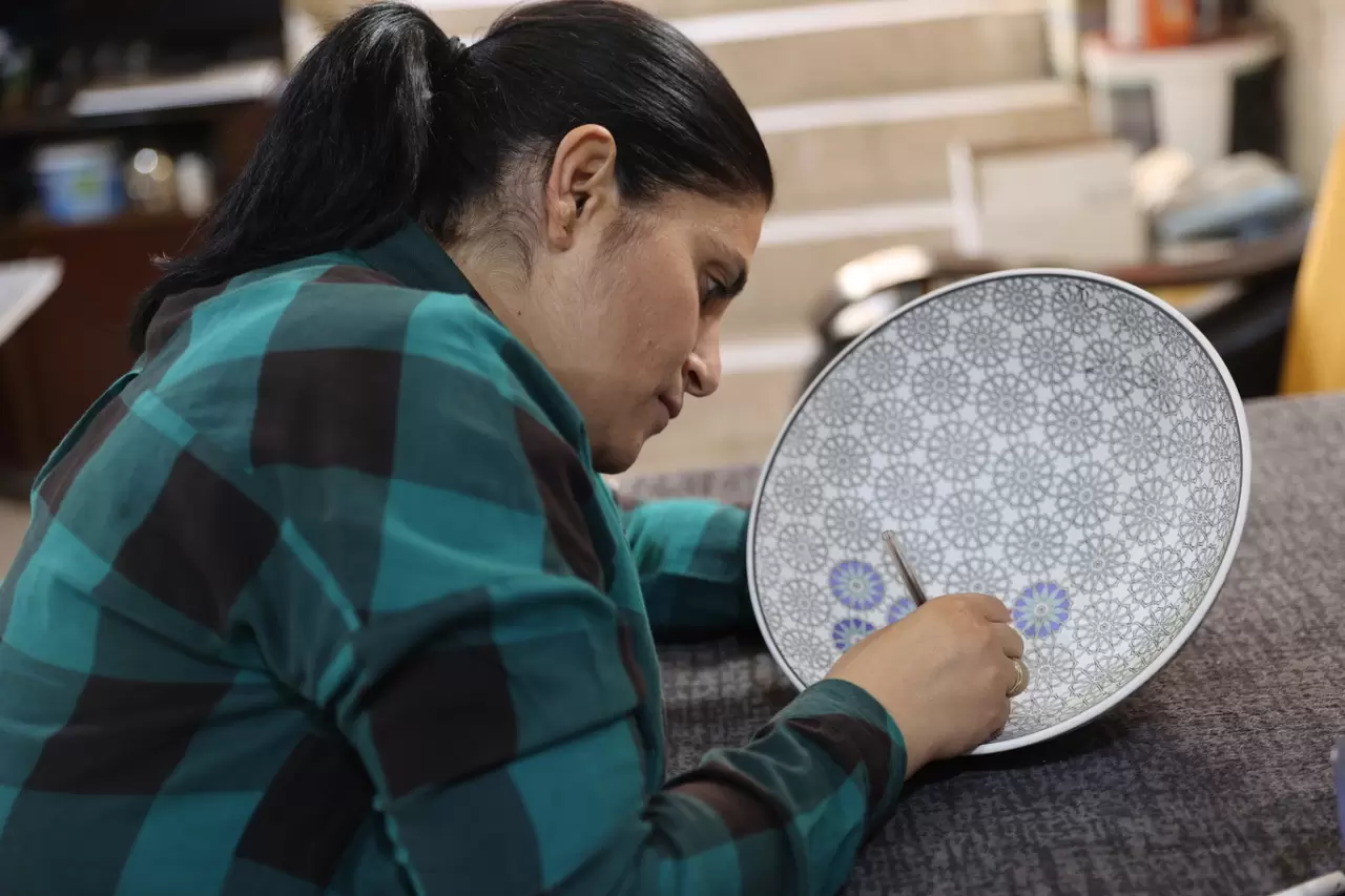 Tarihi konak kadın çini ustalarına sanat atölyesi oldu 9