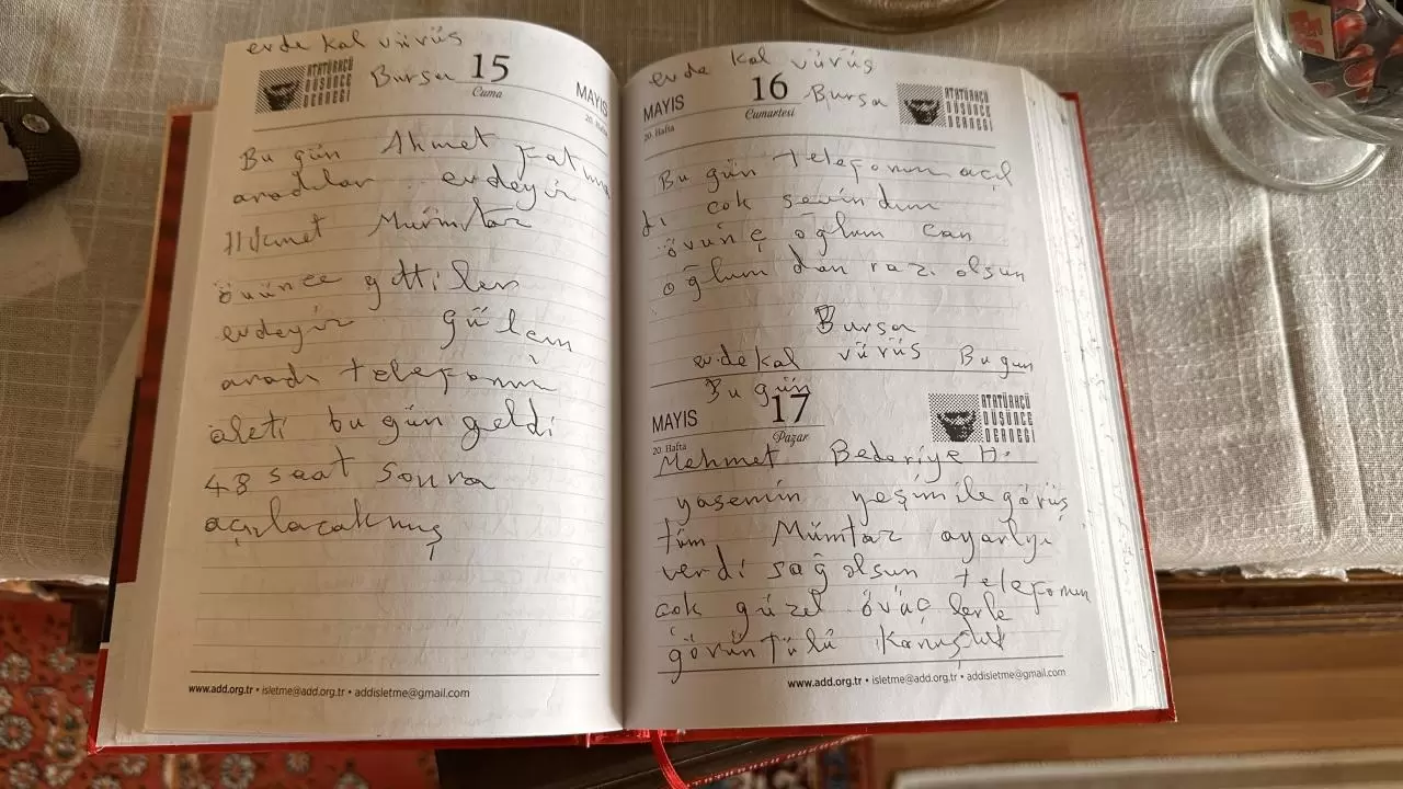 97 yaşındaki Hanife teyze 30 yıldır günlük tutuyor 4