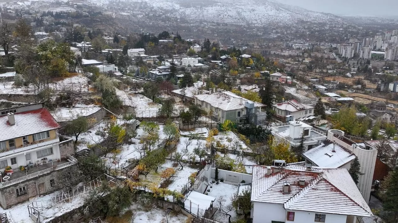 Kayseri’de kar yağışı etkili: Yüksek kesimler beyaza büründü 4