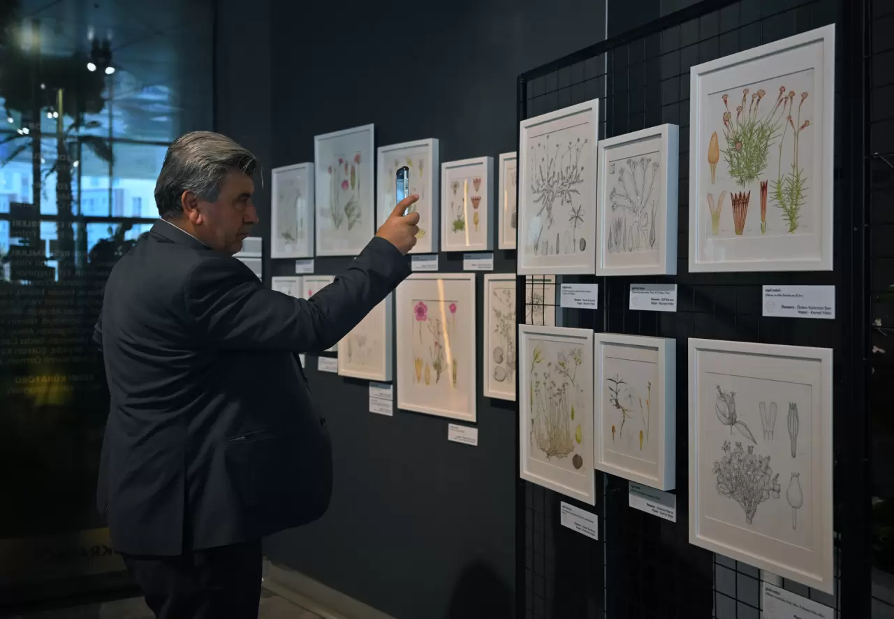 "Resimli Türkiye Florası 17. Cilt" sergisi açıldı 1