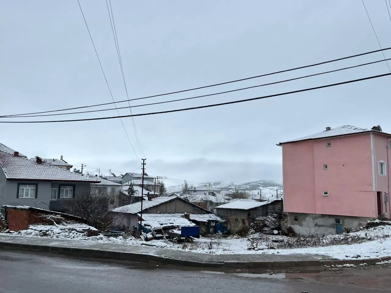 Türkiye’nin yüksek kesimlerinde kar etkili: Beyaz örtü geniş alanları kapladı 2