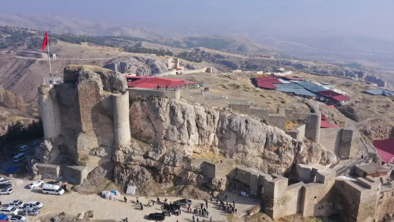 Harput Kalesi'ndeki arkeolojik kazılarla Fetih Mescidi gün ışığına çıkarılacak 8