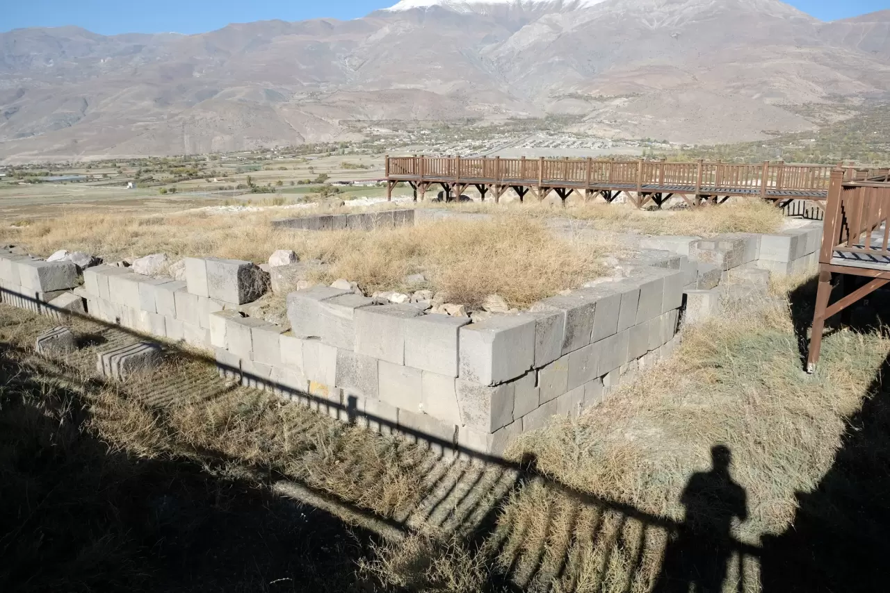 Altıntepe Kalesi'ndeki Urartu izleri yeniden gün yüzüne çıktı 3