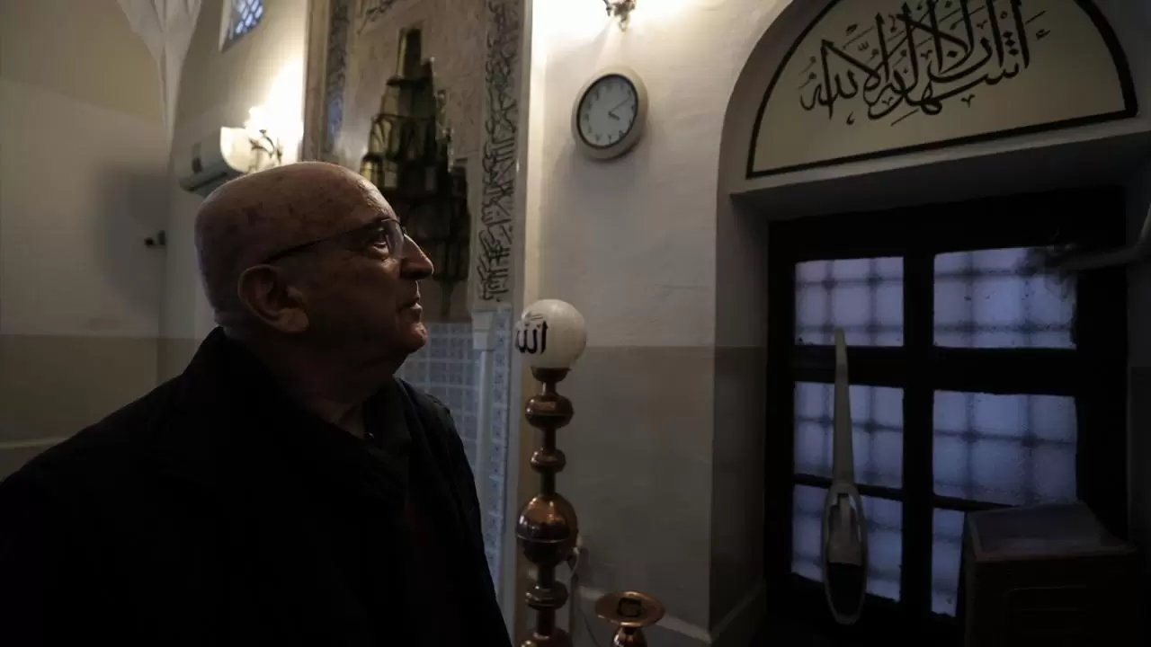 Emekli öğretmen hayranlık duyduğu hat sanatını öğrenip atölye kurdu 10