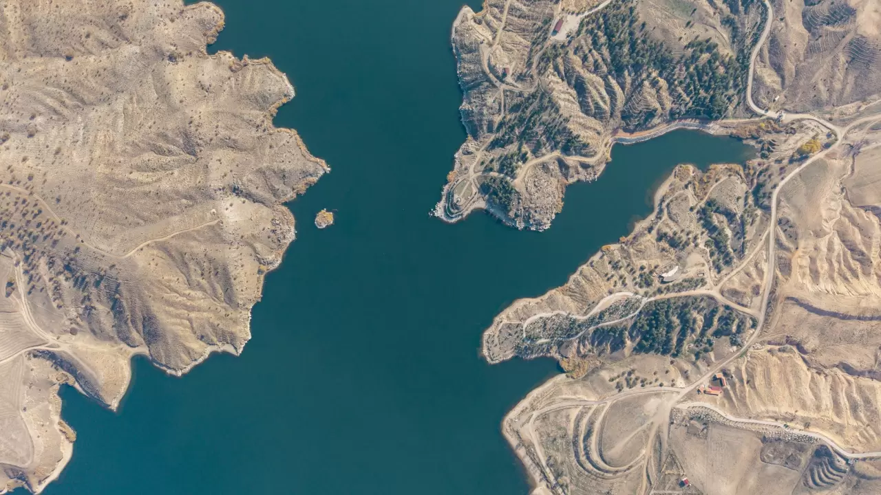 Havadan görüntülendi: Kapulukaya Barajı'nın eşsiz doğal manzarası 3