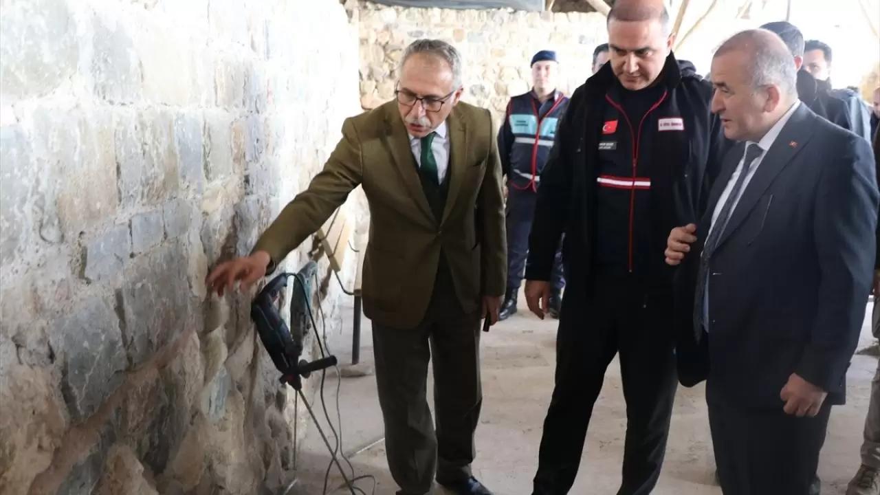 Harput Kalesi'ndeki arkeolojik kazılarla Fetih Mescidi gün ışığına çıkarılacak 4