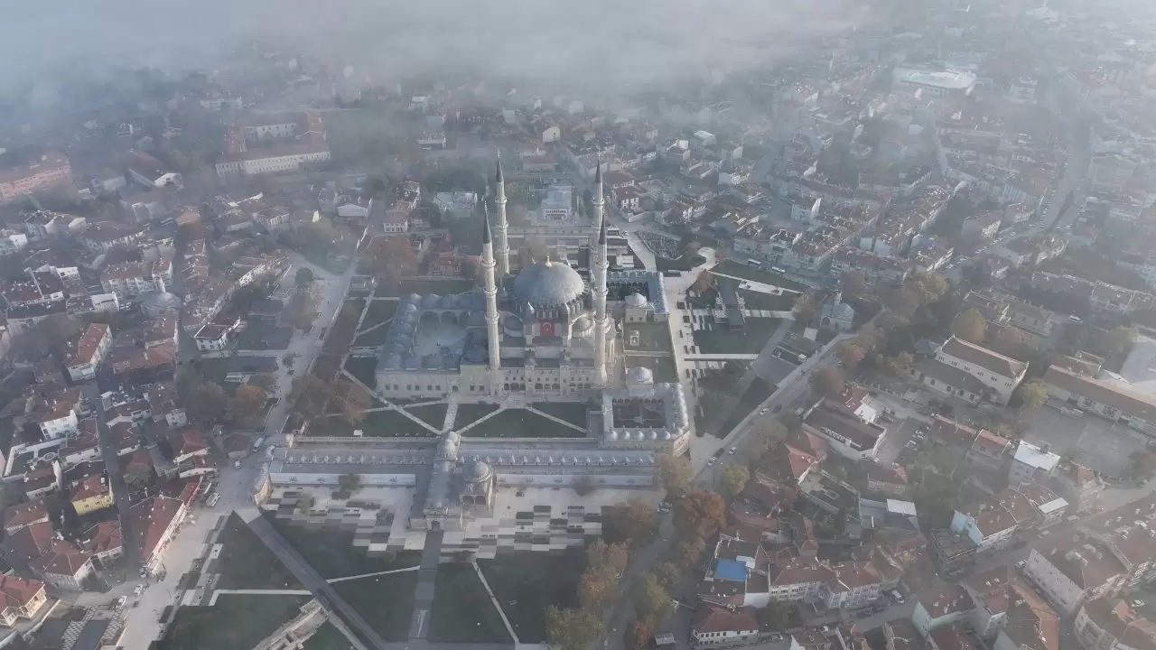 Tarihi yapı havadan böyle görüntülendi 3