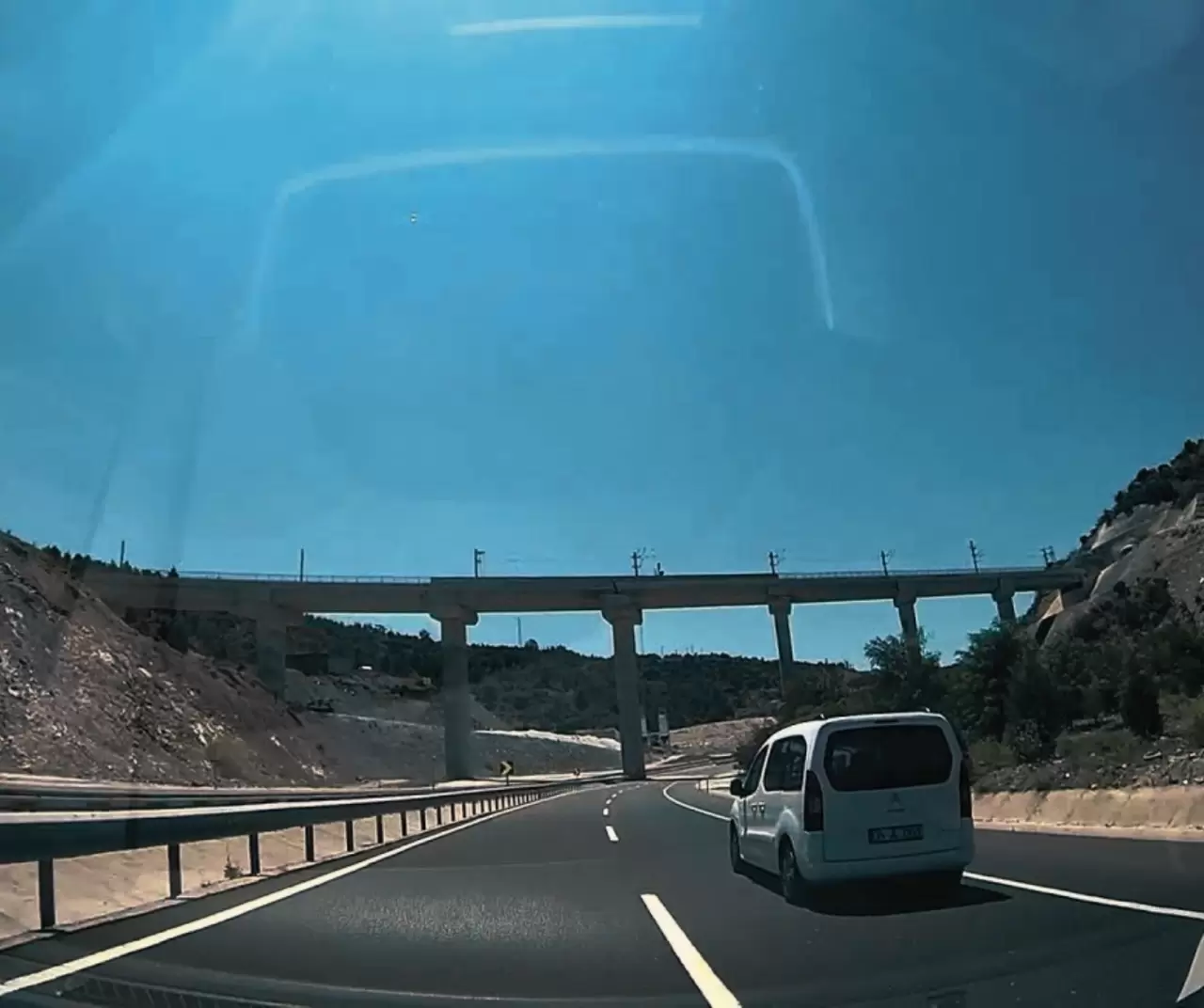 Yollarda kaos! Şerit daraltmaları ve kontrollü trafik sürücüleri zorluyor 6