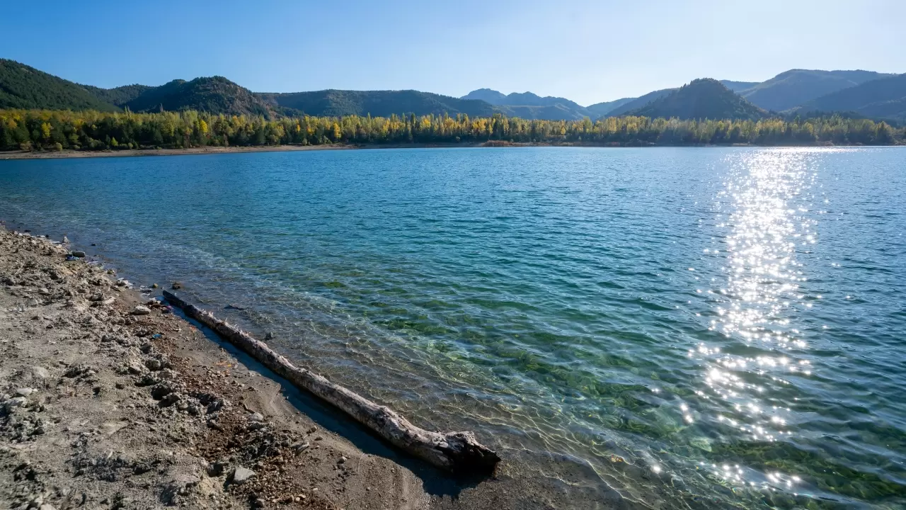 Gölcük Tabiat Parkı’nda sonbahar renk cümbüşü büyülüyor 5