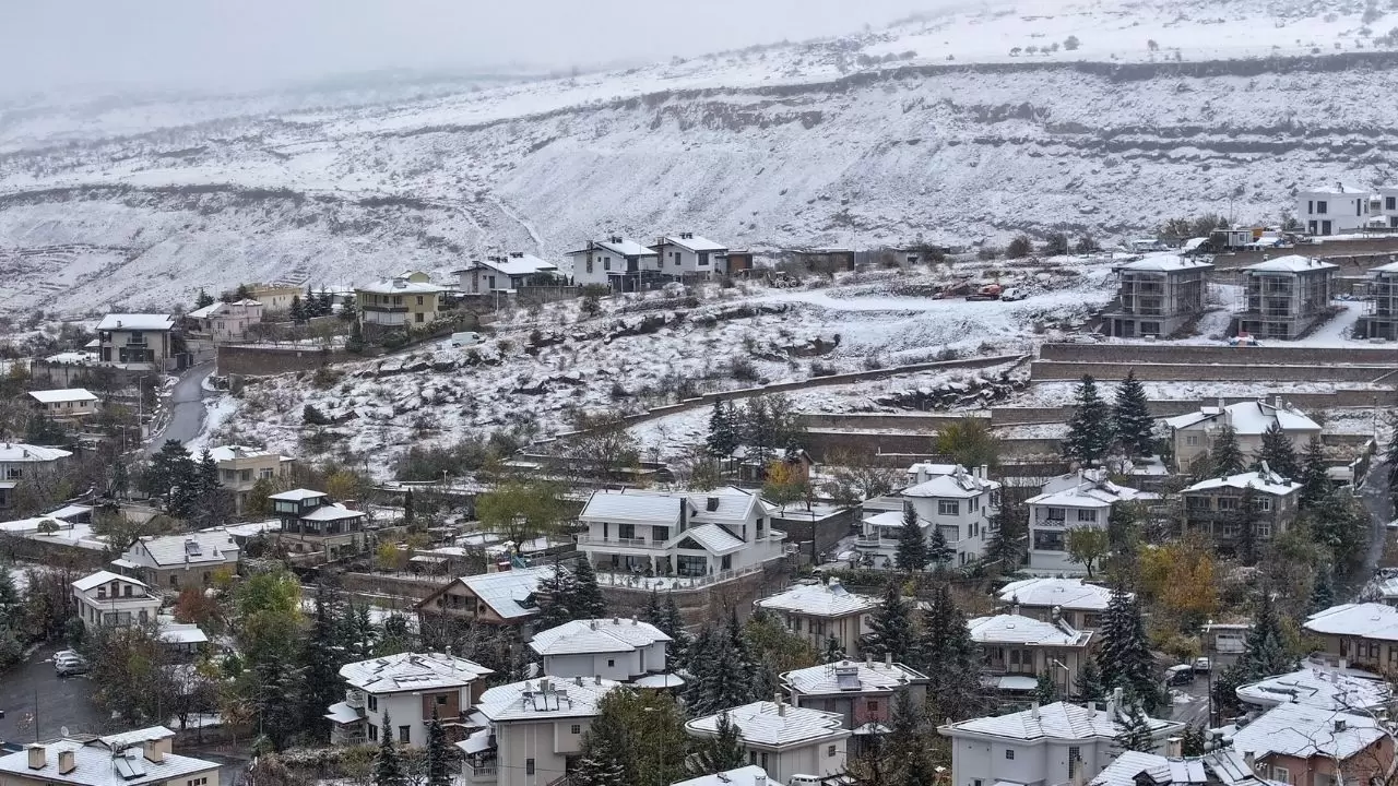 Kayseri’de kar yağışı etkili: Yüksek kesimler beyaza büründü 5