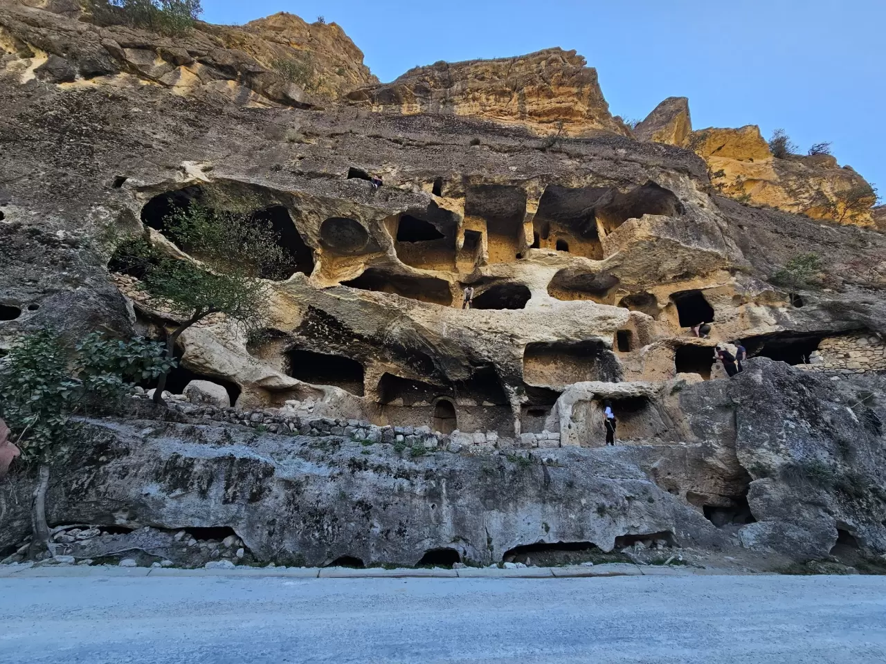 Gabar Dağı'ndaki saklı cennet: "7 katlı apartman mağarası" 1