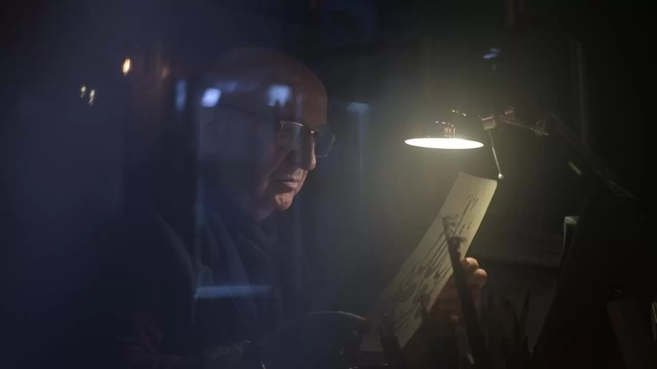 Emekli öğretmen hayranlık duyduğu hat sanatını öğrenip atölye kurdu 2