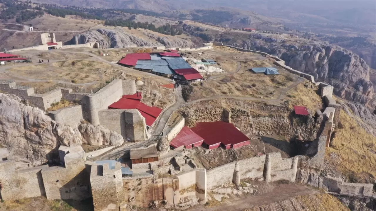 Harput Kalesi'ndeki arkeolojik kazılarla Fetih Mescidi gün ışığına çıkarılacak 7