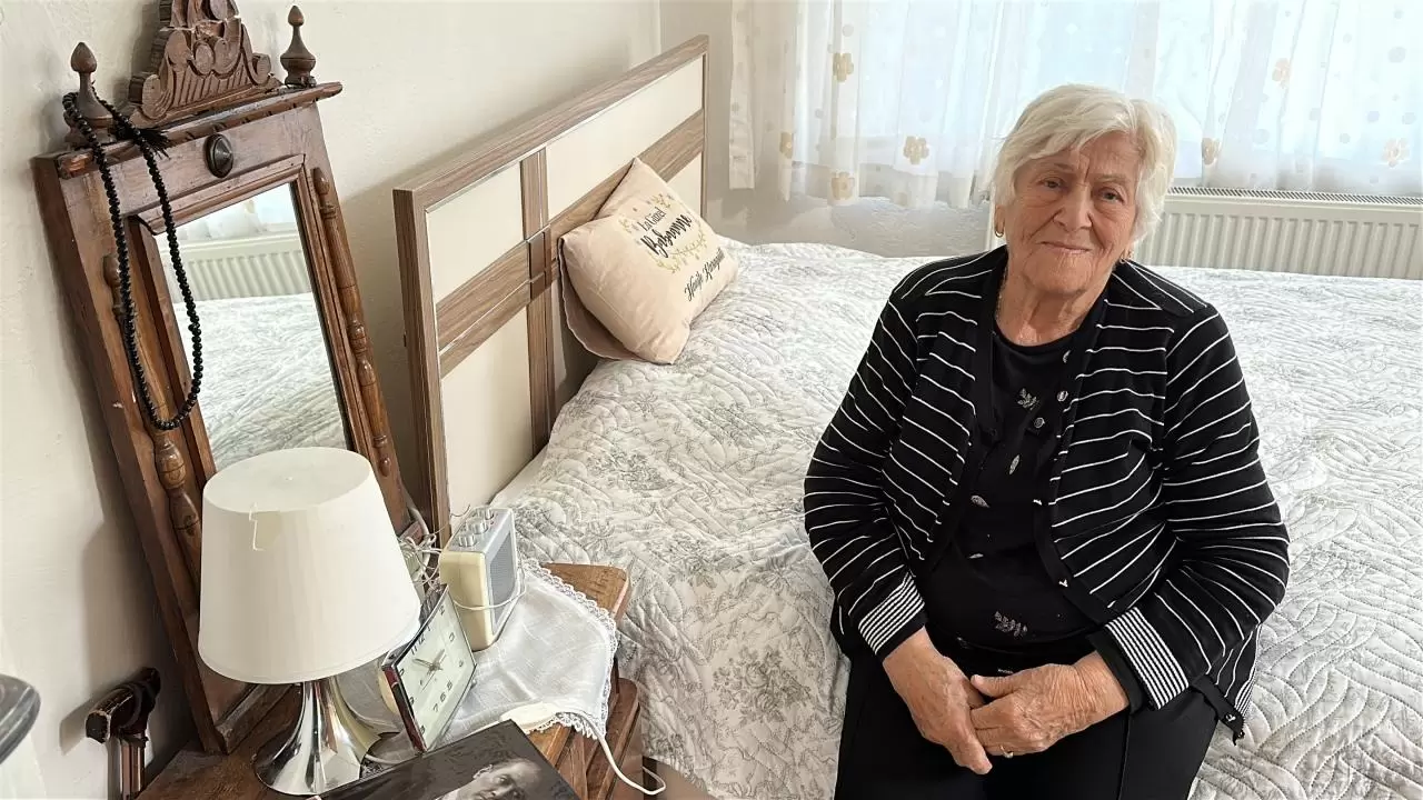 97 yaşındaki Hanife teyze 30 yıldır günlük tutuyor 7