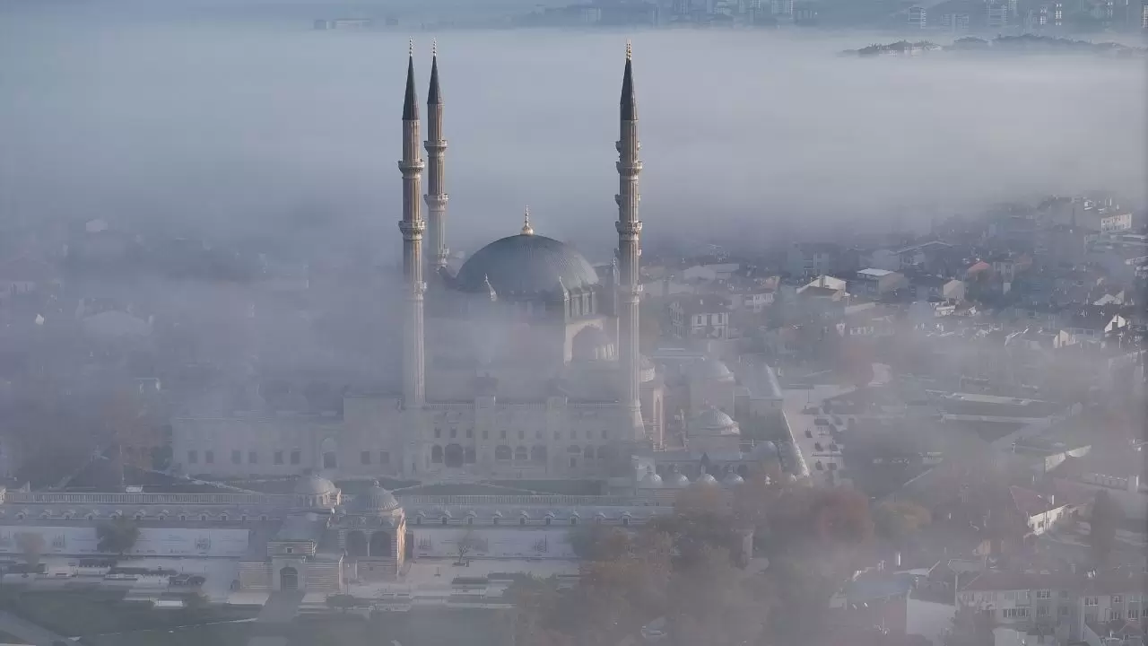 Tarihi yapı havadan böyle görüntülendi 2