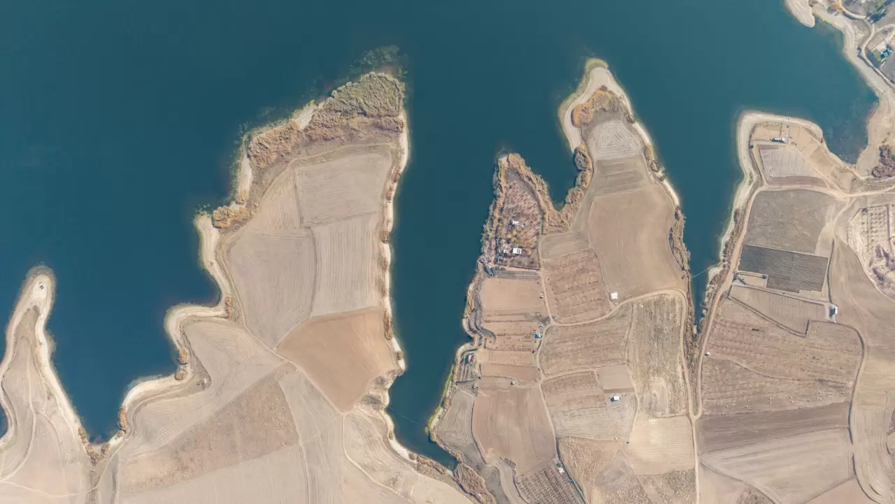 Havadan görüntülendi: Kapulukaya Barajı'nın eşsiz doğal manzarası 4