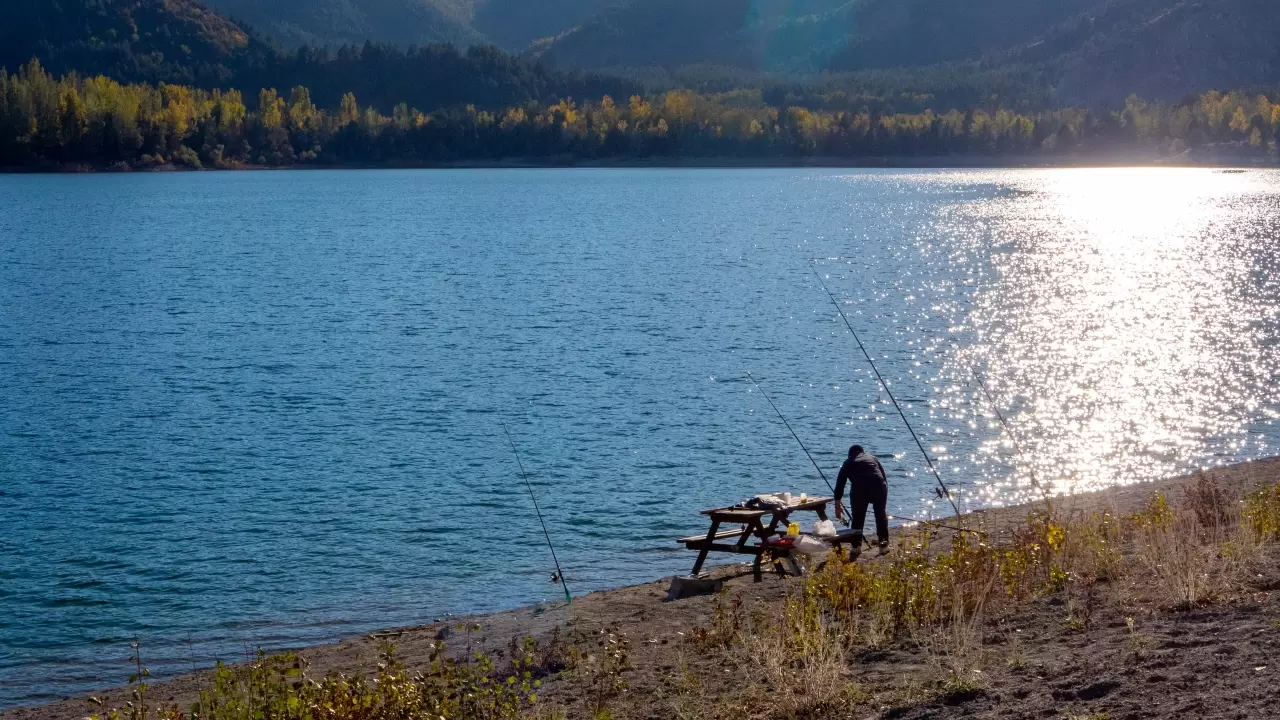 Gölcük Tabiat Parkı’nda sonbahar renk cümbüşü büyülüyor 14