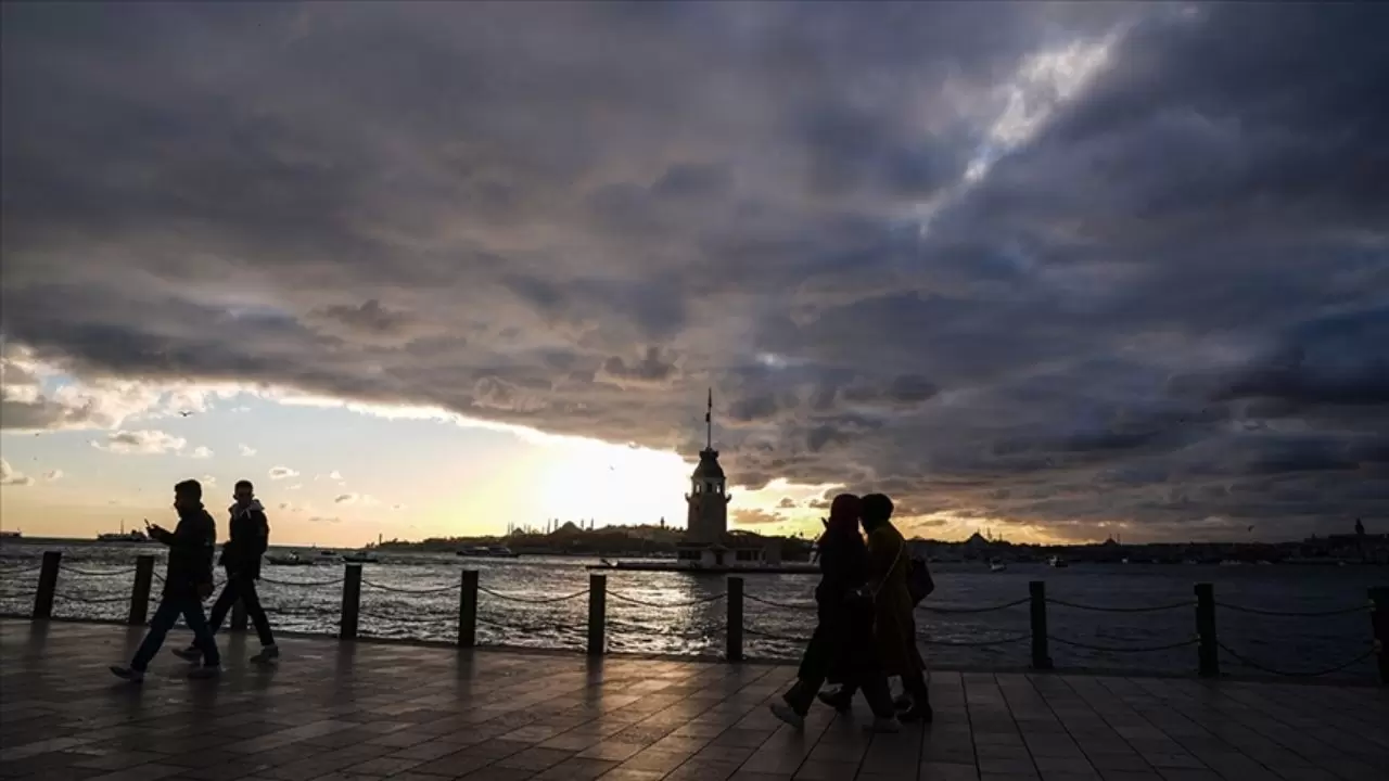 Meteoroloji uyardı: Ege’de sağanak, Marmara’da sis! Sıcaklıklar mevsim üstünde seyredecek 7