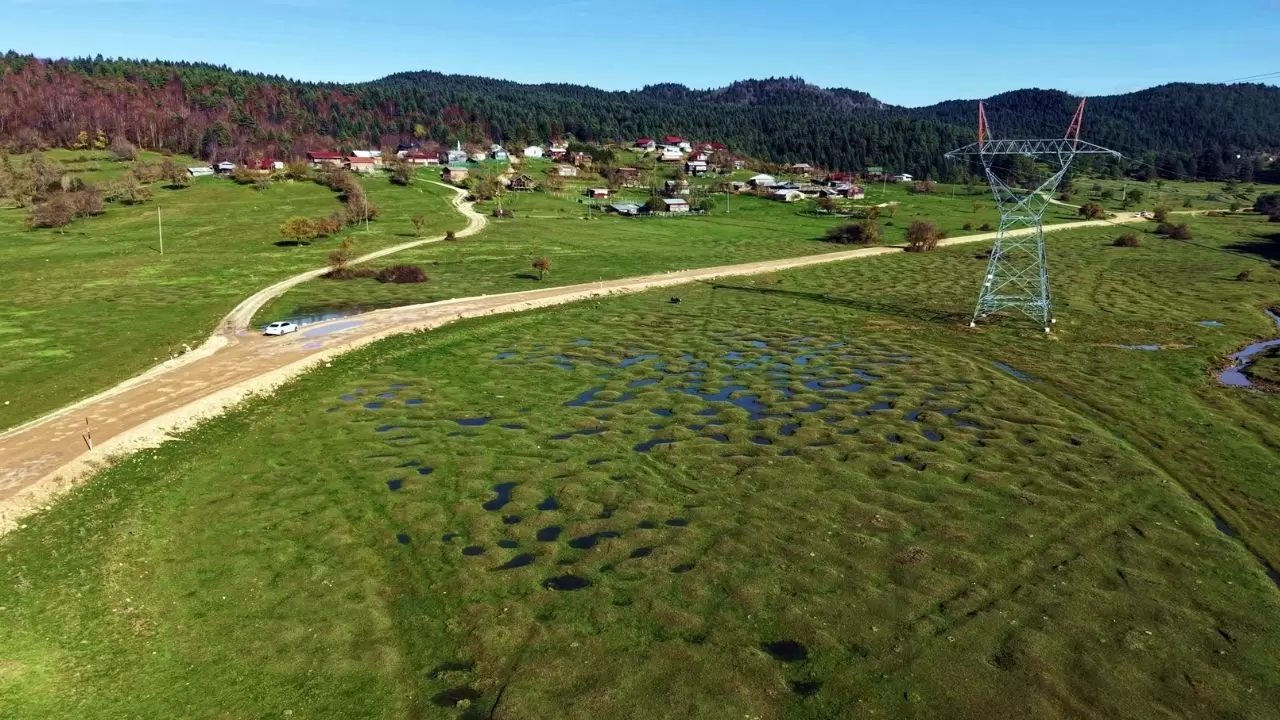 Sakarya’nın Cenneti Karagöl Yaylası: Doğal güzelliği ve benzersiz jeomorfik yapısıyla hayran bırakıyor 1