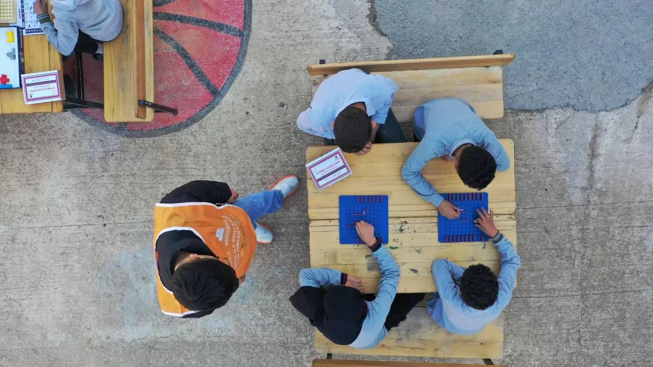 Öğretmenler kırsaldaki öğrencilere bilim ve teknoloji taşıyor 12