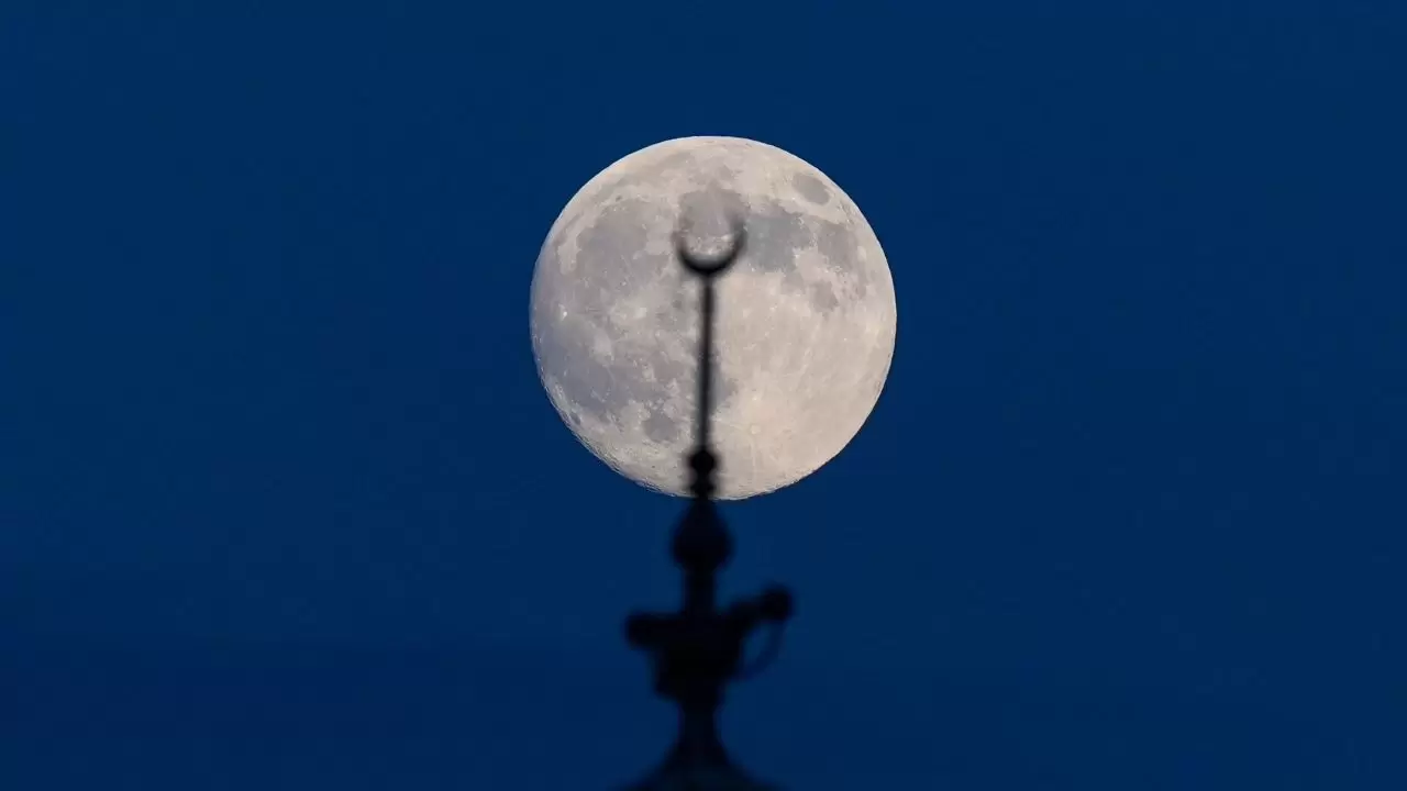 İzmir'de Dolunay geceyi aydınlattı 6